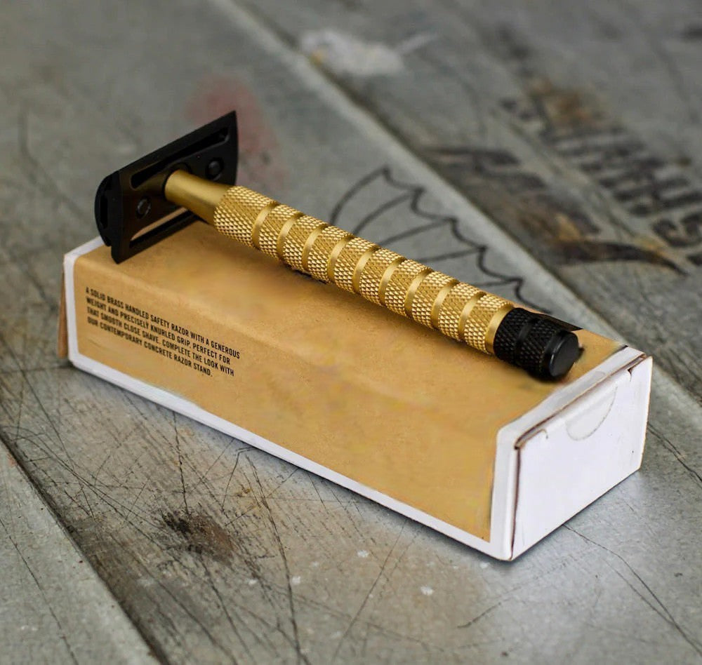 Safety Razor | Solid Brass Handle + 5 free Astra super stainless blades