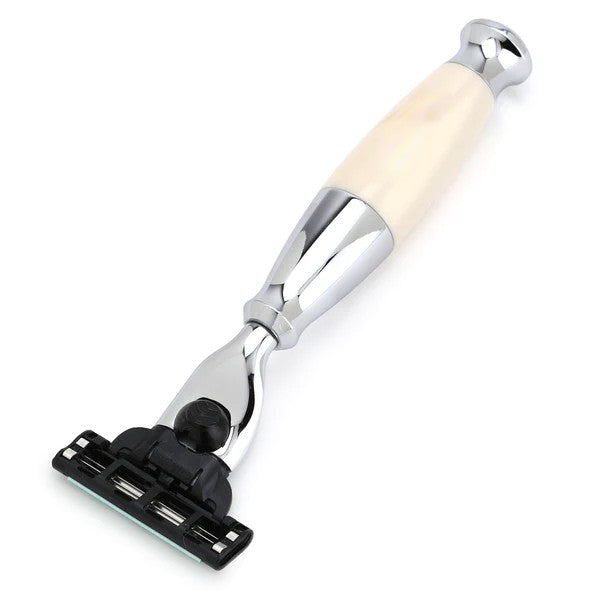 The Old School Razor for Mach3 Blades