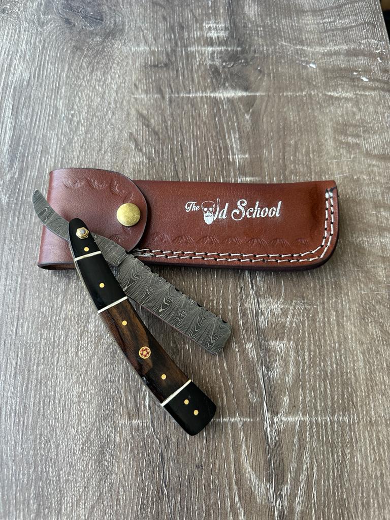 The Old School Damascus Steel Vintage Straight Razor Cut Throat Barber Salon Shaving Razor Vintage Horn Held